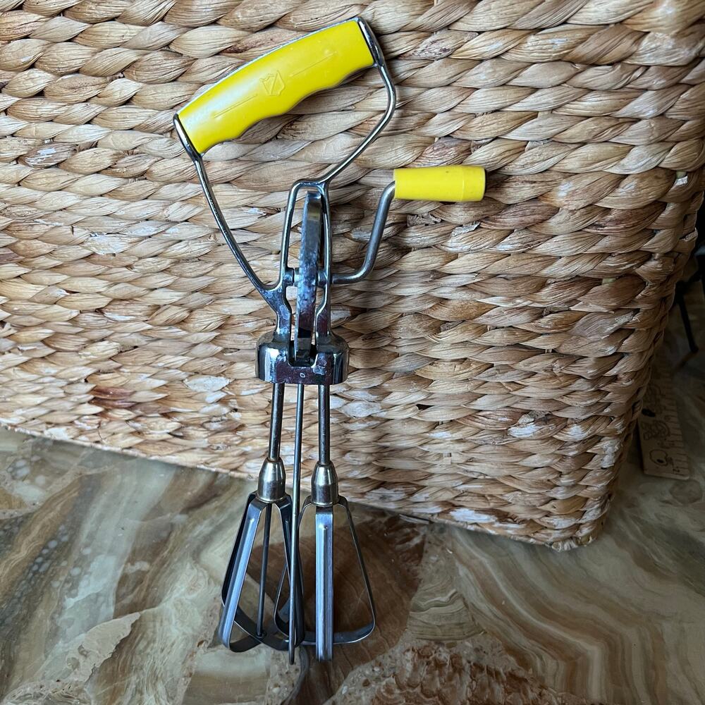 Yellow Handled Vtg Hand Beater
